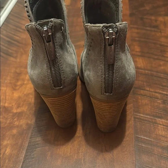 Gray Vince Camuto Suede Ankle Boots 7.5 - Picture 6 of 11